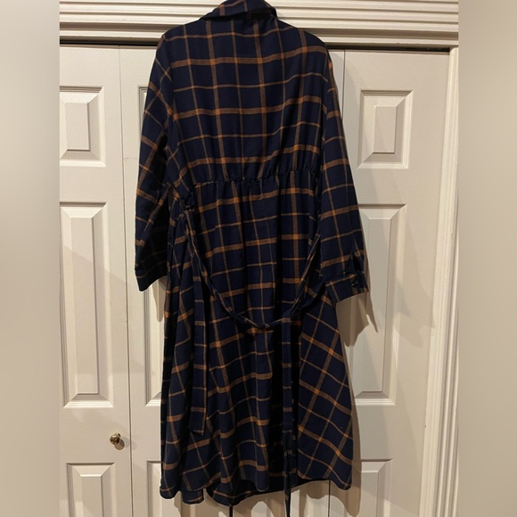 BloomChic Flannel Dress Size 22-24 - Picture 3 of 6